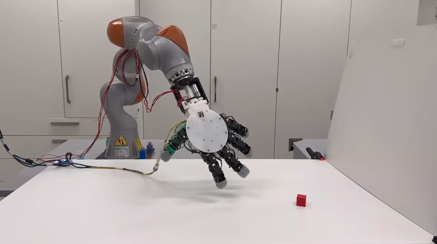 Innovative Robot Hand Detaches, Crawls Independently, and Reattaches for Enhanced Flexibility and Precision